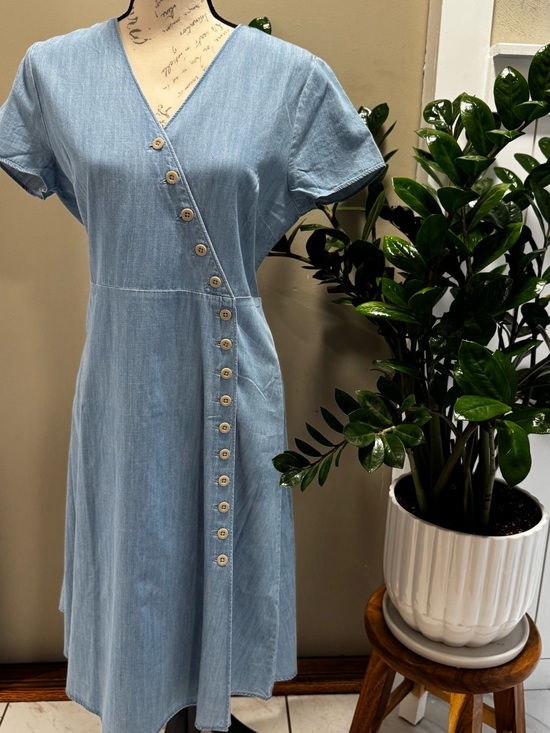 Madewell Dresses & Skirts - Madewell Chambray Wrap Dress Size 8P Petite Light Wash Button Front NWT